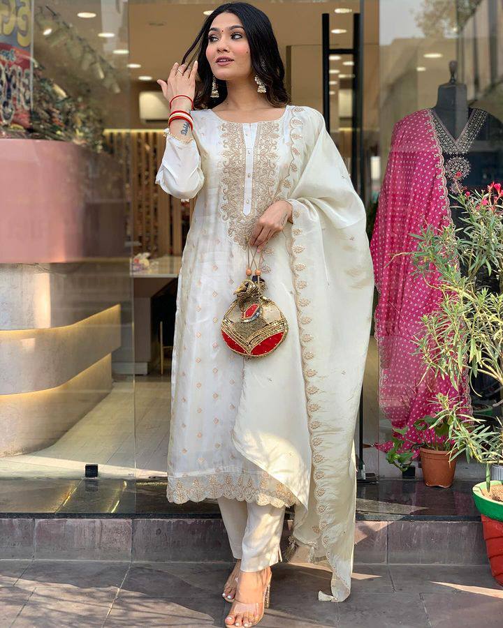 Off White Zari Viscose Rayon Salwar Kameez With Dupatta