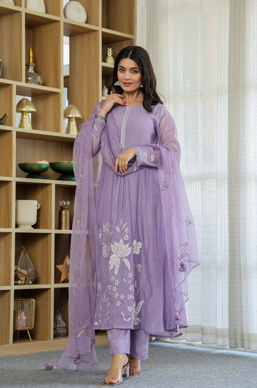 LAVENDER CHANDERI SILK KURTA WITH PANT AND EMBROIDERED DUPATTA