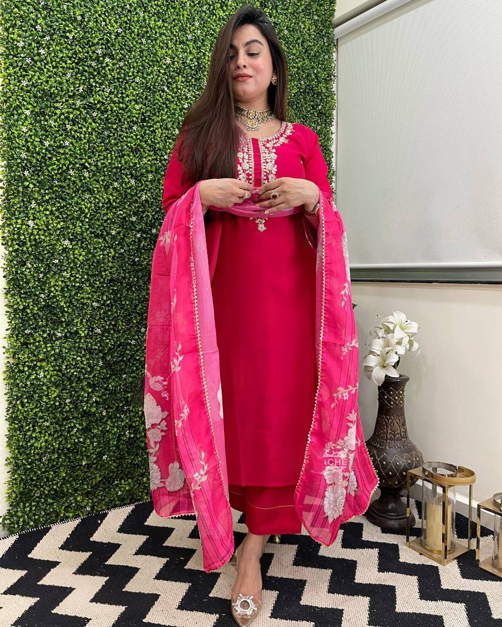 Chic crafted Viscose Chanderi Kurti Set with Printed Tebby Silk Dupatta