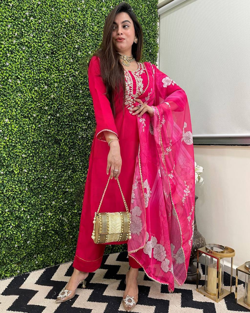 Chic crafted Viscose Chanderi Kurti Set with Printed Tebby Silk Dupatta