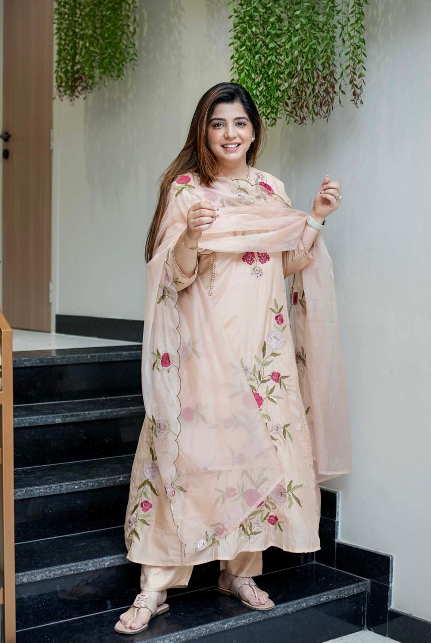 Peach Chanderi Silk Embroidered Salwar Suit