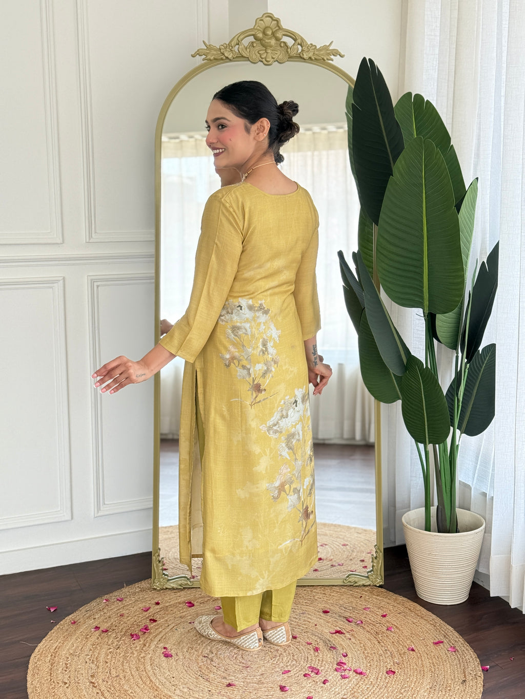 Classic Handwork Embroidered Muslin Fully Stitched Kurti Set with Digital Print