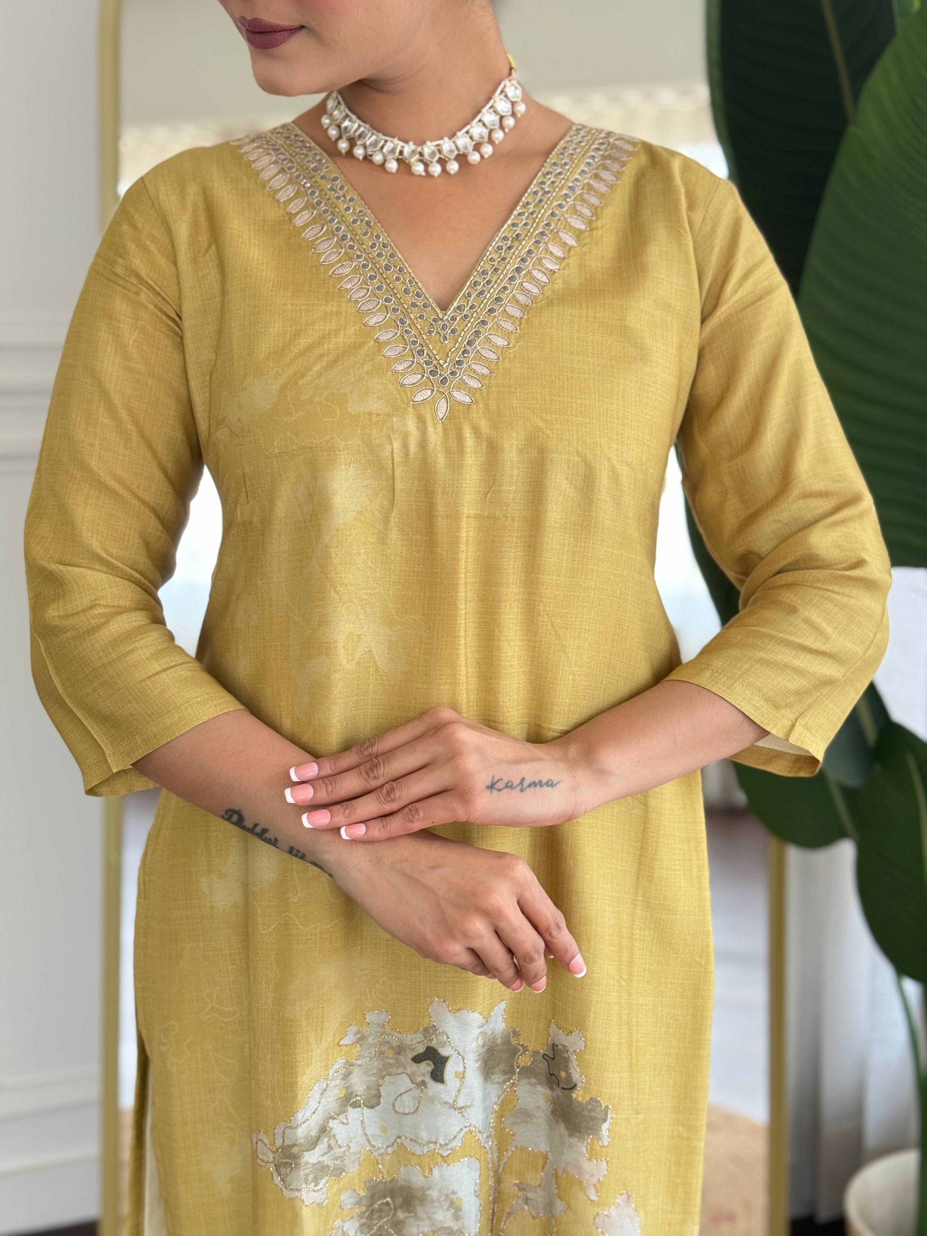 Classic Handwork Embroidered Muslin Fully Stitched Kurti Set with Digital Print